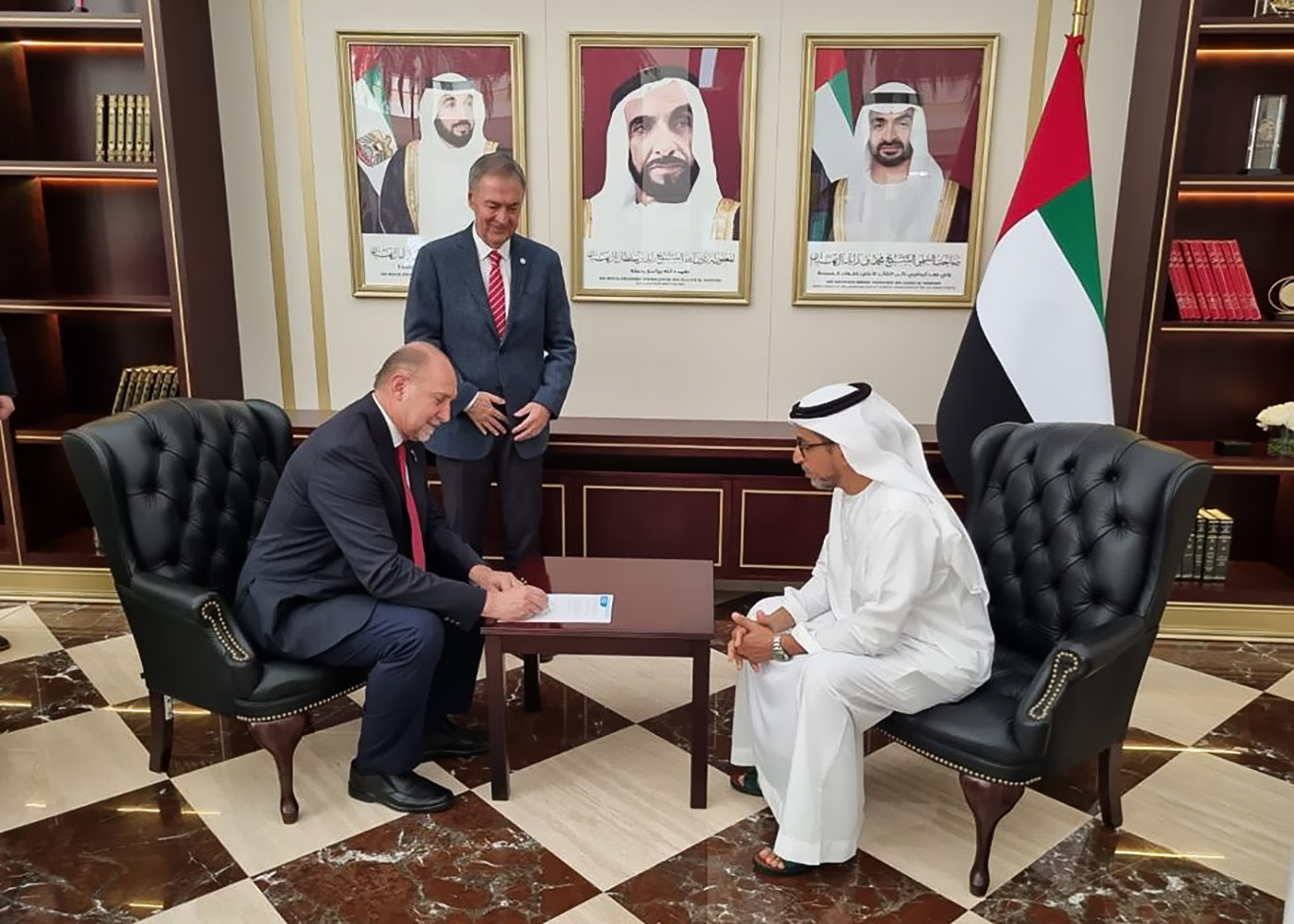 Perotti presentó el proyecto del Acueducto Santa Fe – Córdoba al Fondo de Abu Dhabi